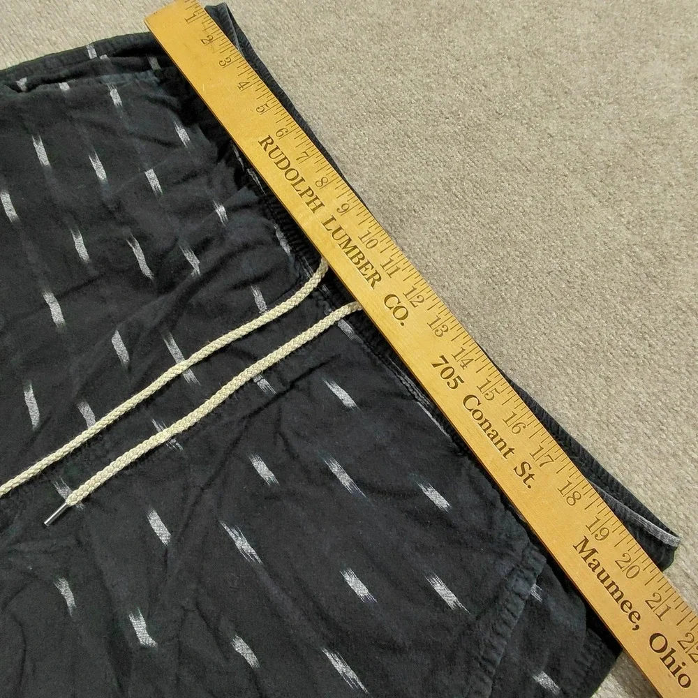 American Eagle Black Geometric Shorts Men's XXL 40